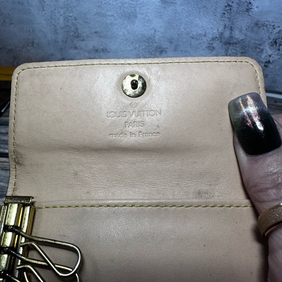 LOUIS VUITTON Monogram multicolor White Multi Color logos Key Case 4​​​ - Picture 5 of 11